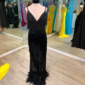 MAC DUGGAL FORMAL DRESS